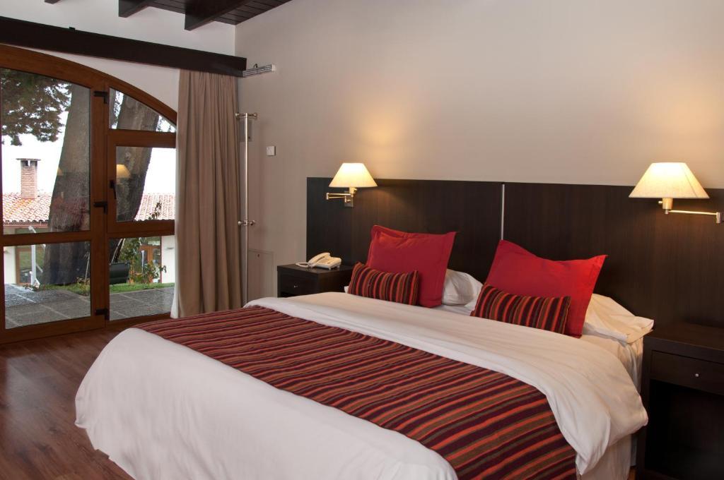 Monasterio Hotel Boutique Σαν Κάρλος ντε Μπαριλότσε Δωμάτιο φωτογραφία